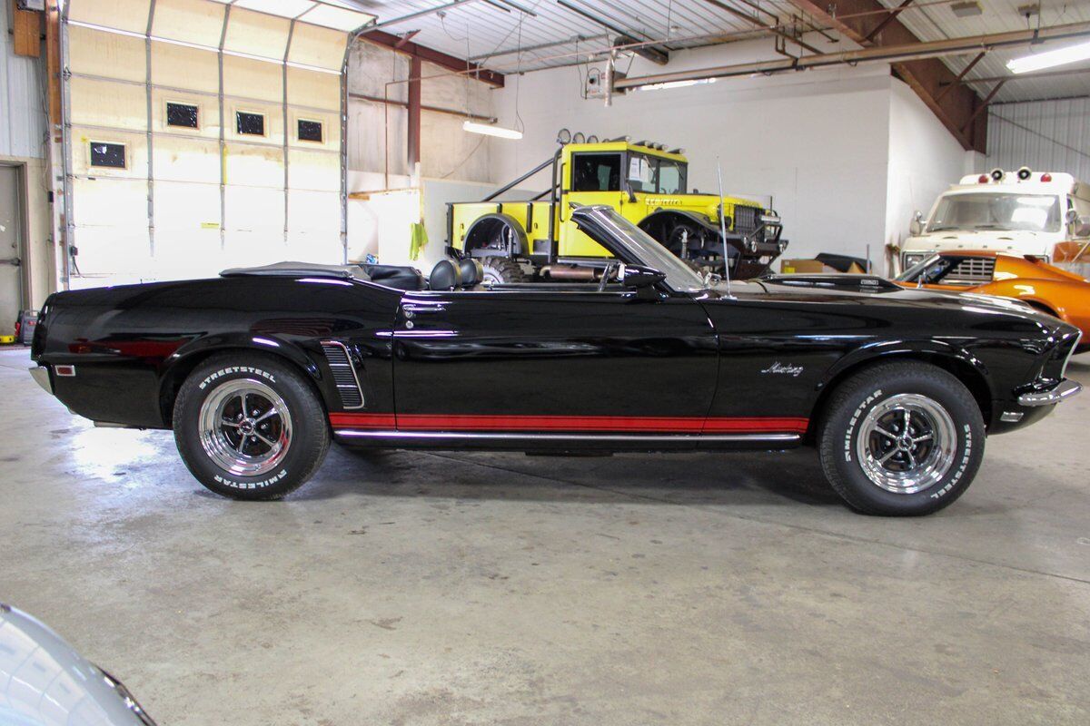 Ford-Mustang-Cabriolet-1969-6