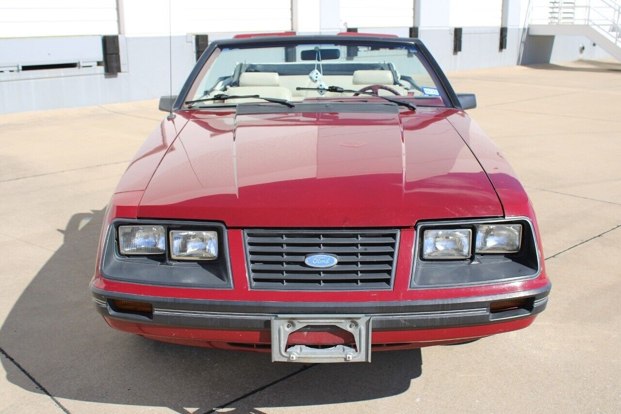 Ford-Mustang-Cabriolet-1983-8