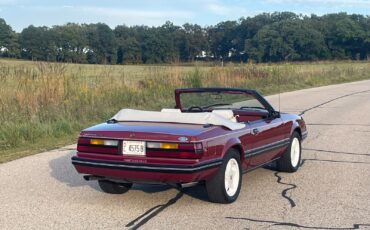 Ford-Mustang-Cabriolet-1984-1