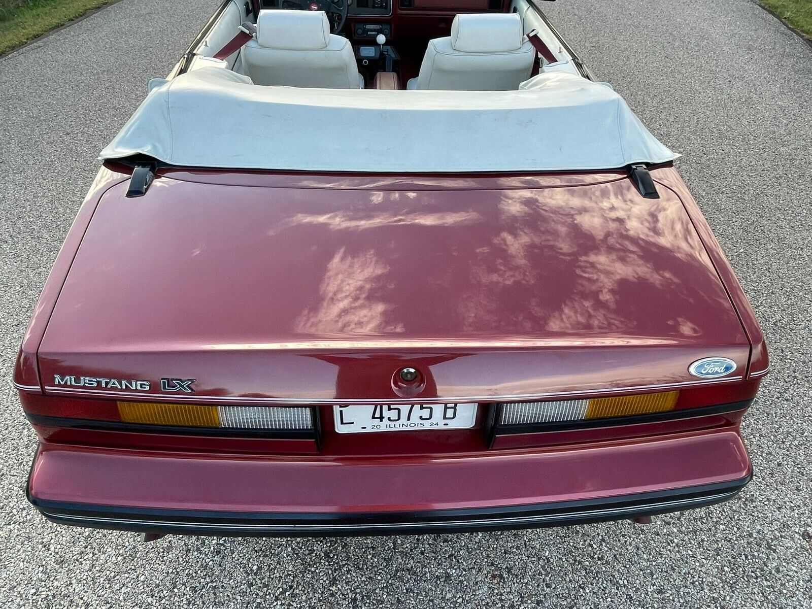 Ford-Mustang-Cabriolet-1984-12