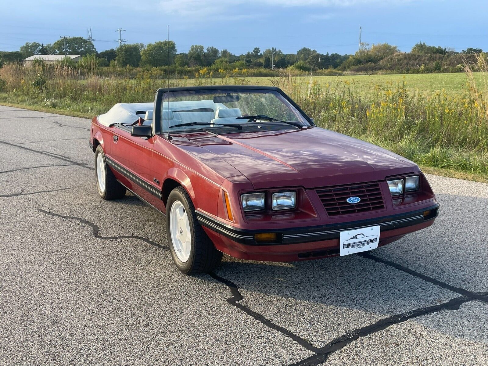 Ford-Mustang-Cabriolet-1984-16