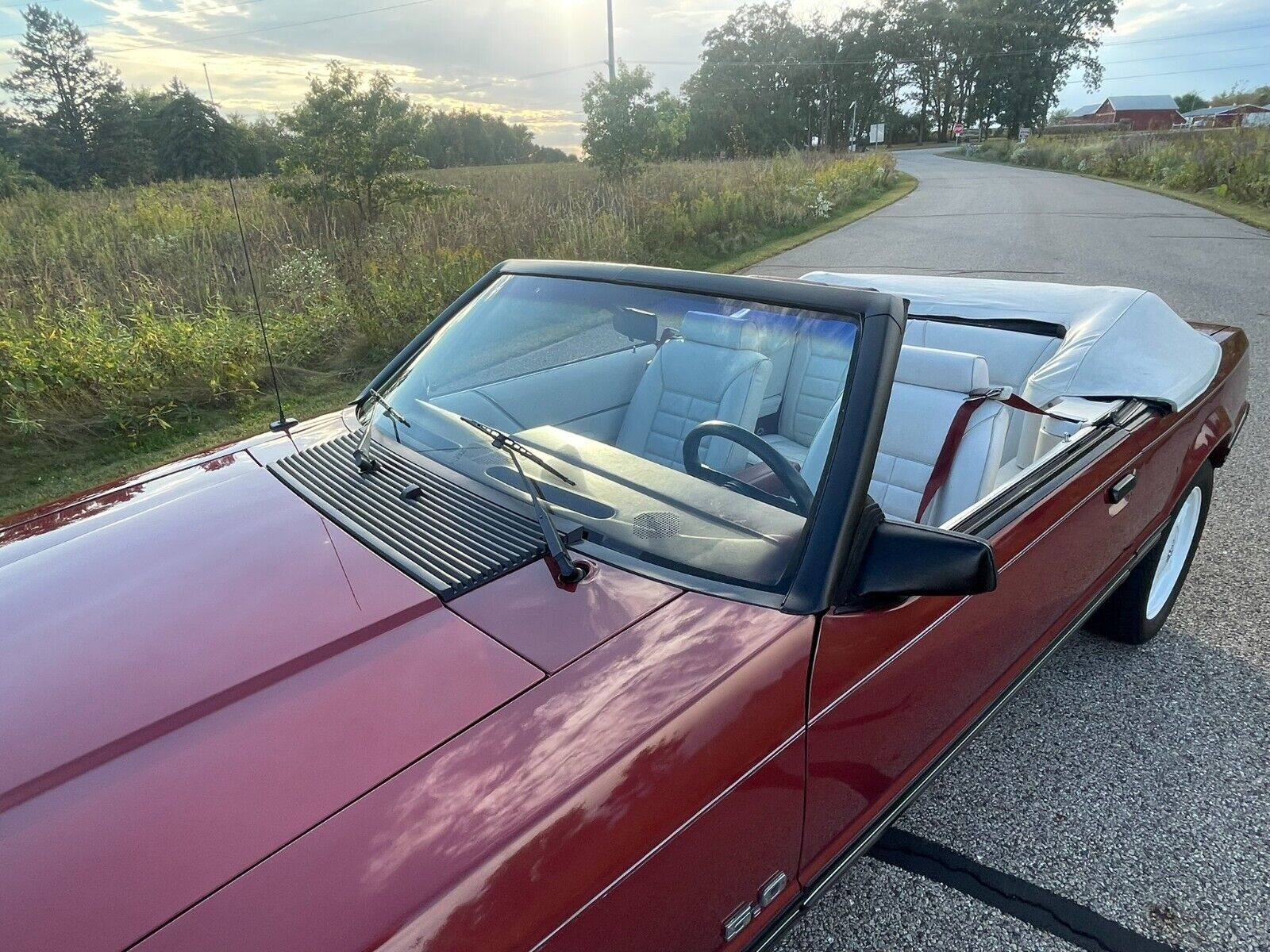 Ford-Mustang-Cabriolet-1984-19