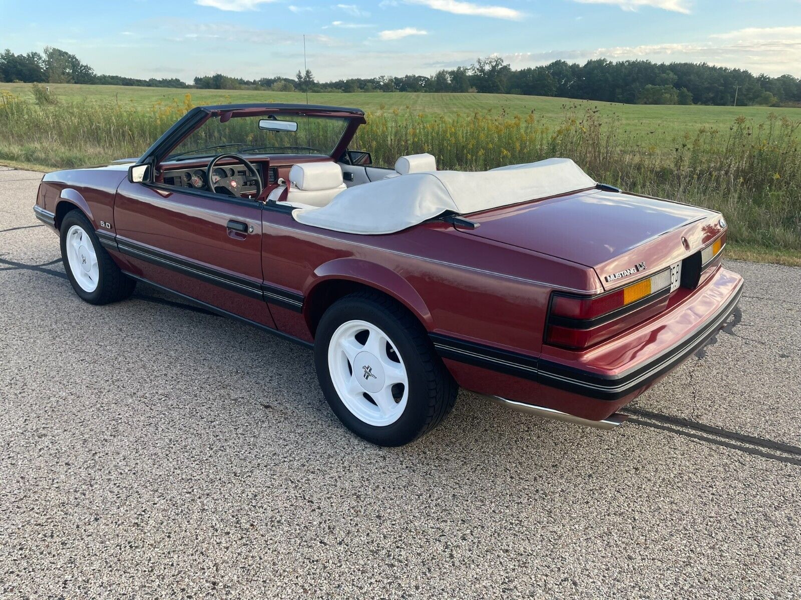 Ford-Mustang-Cabriolet-1984-27