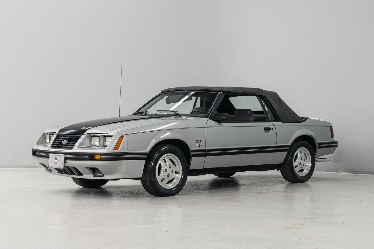 Ford Mustang Cabriolet 1984 à vendre