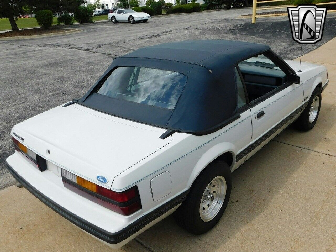 Ford-Mustang-Cabriolet-1984-4