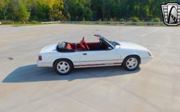 Ford-Mustang-Cabriolet-1984-5