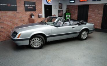 Ford-Mustang-Cabriolet-1986-1