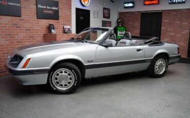 Ford-Mustang-Cabriolet-1986-3