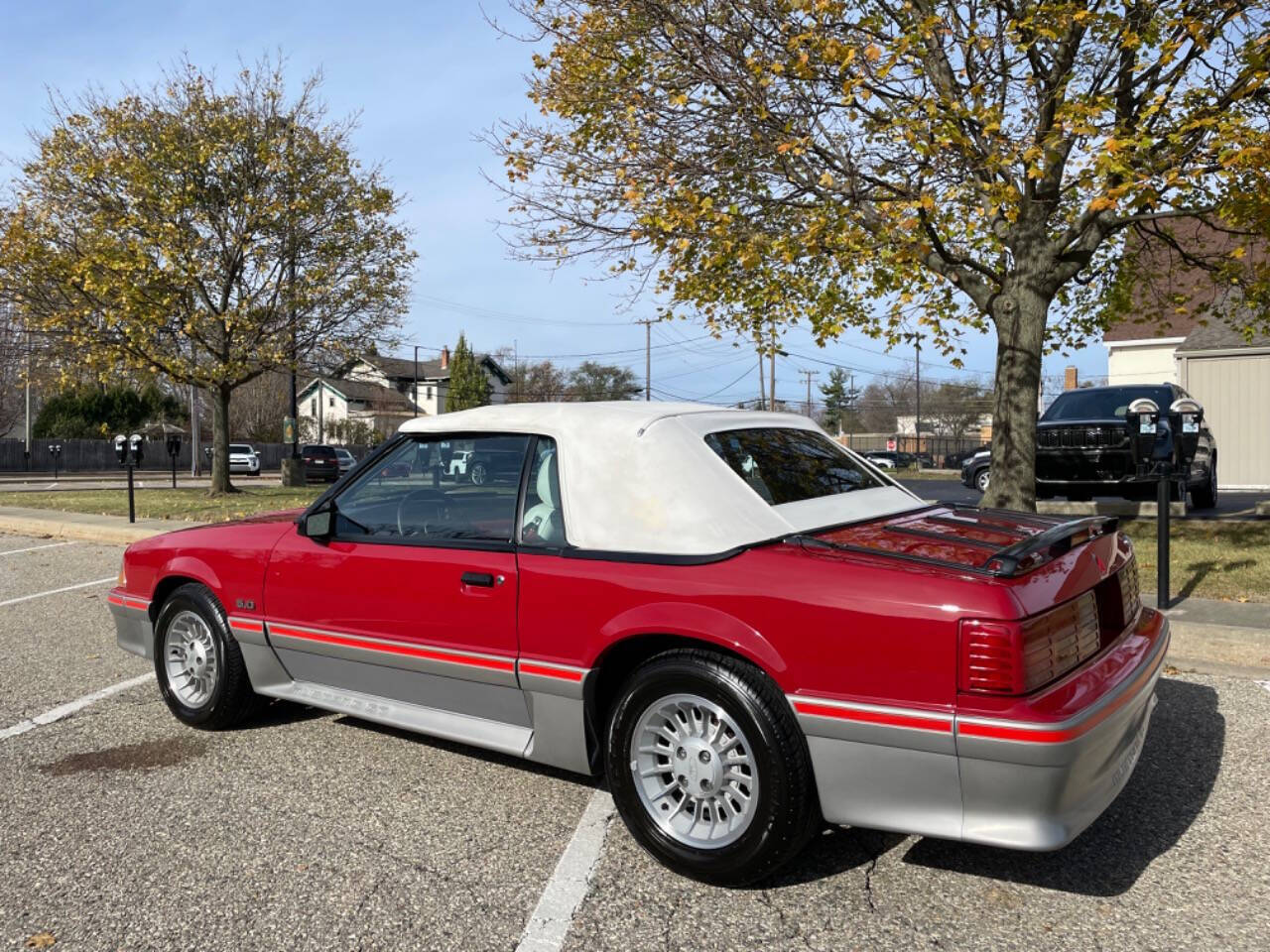 Ford-Mustang-Cabriolet-1987-3