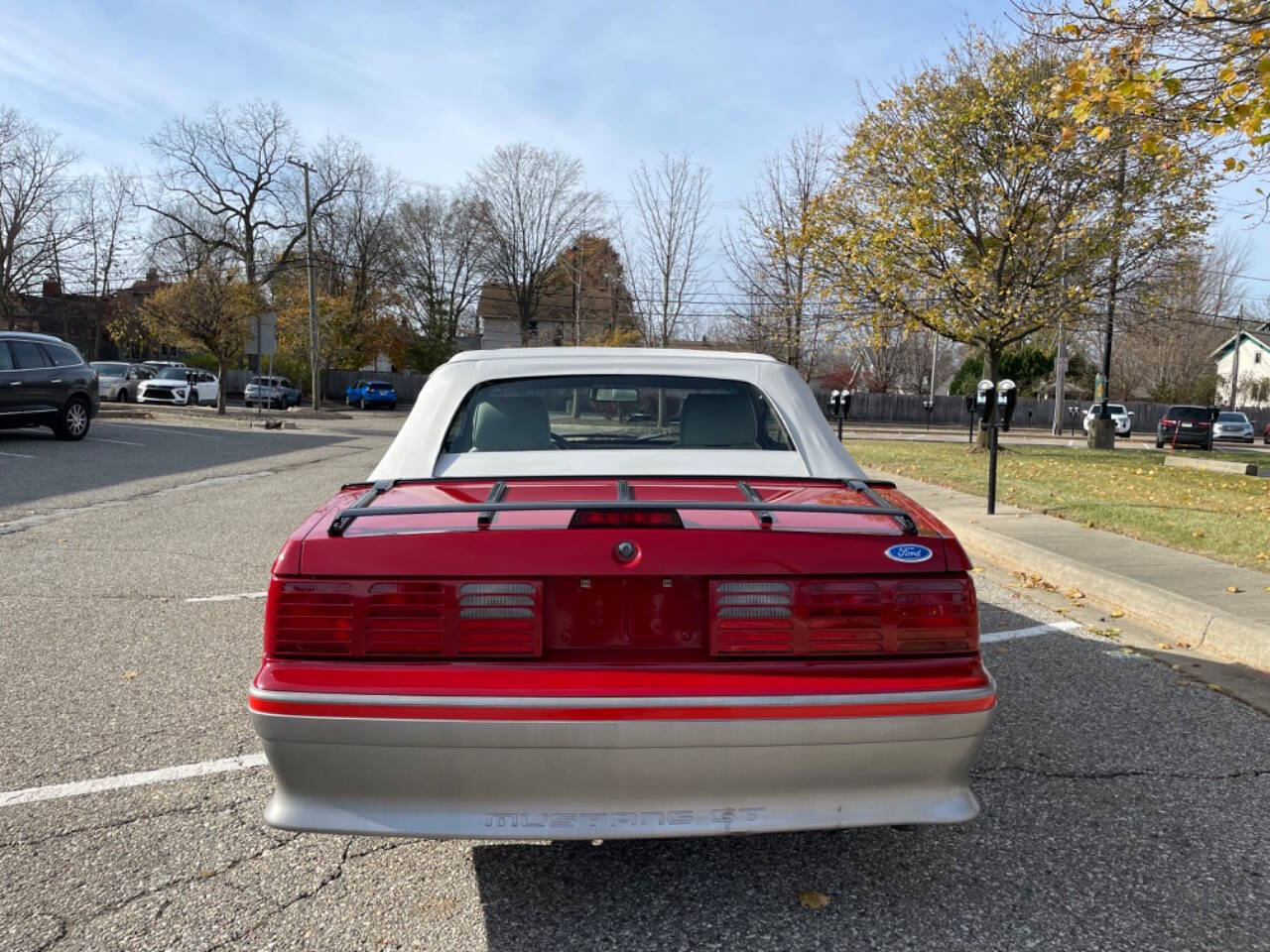 Ford-Mustang-Cabriolet-1987-4