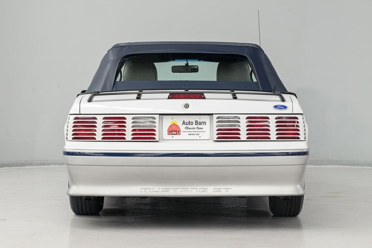 Ford-Mustang-Cabriolet-1988-5