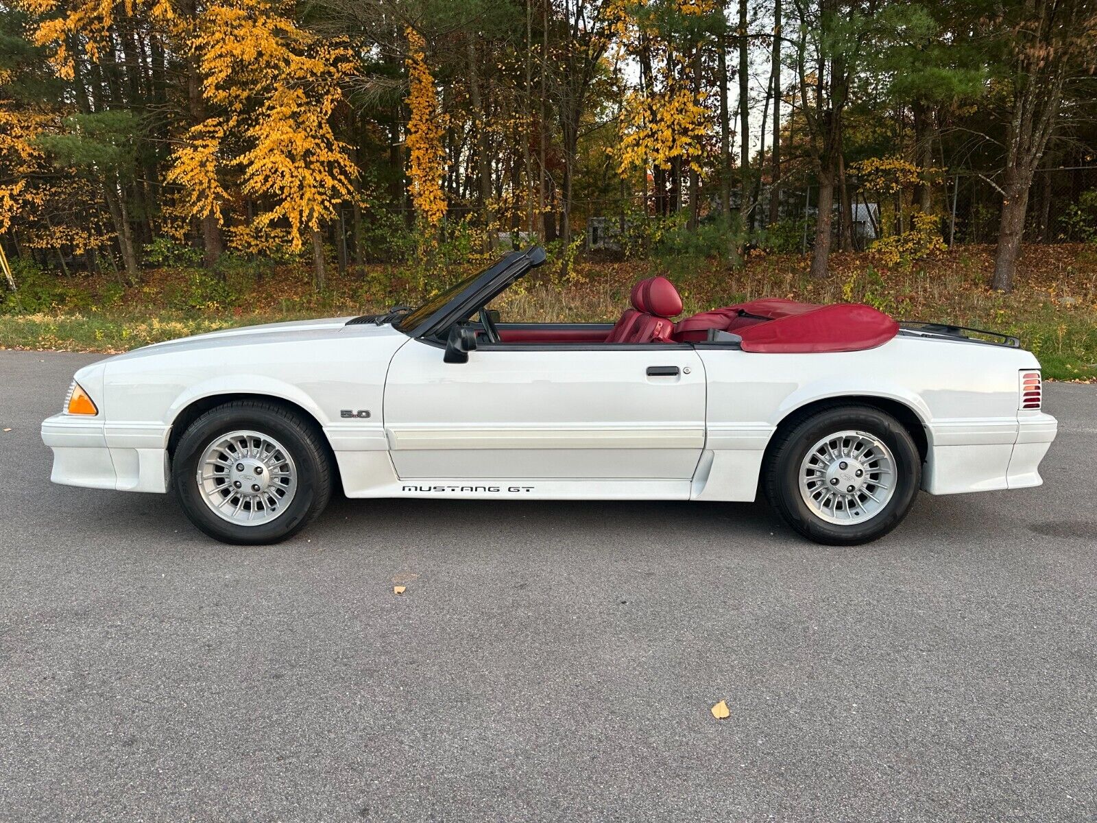 Ford-Mustang-Cabriolet-1989-2