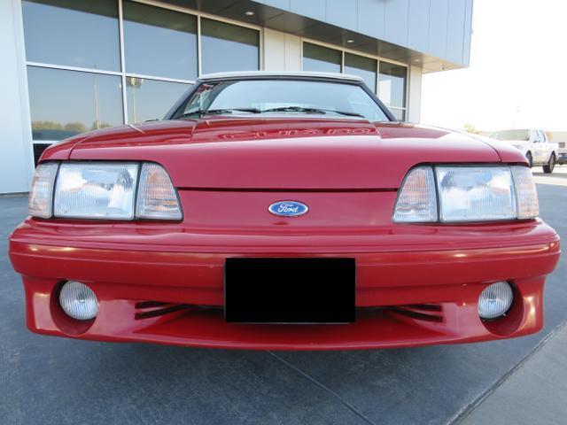 Ford-Mustang-Cabriolet-1989-2