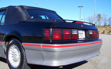 Ford-Mustang-Cabriolet-1989-21