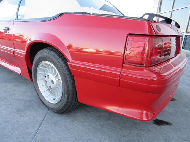 Ford-Mustang-Cabriolet-1989-22