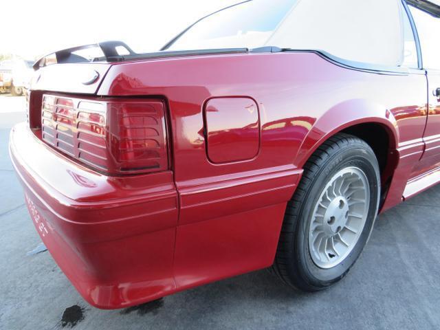 Ford-Mustang-Cabriolet-1989-23