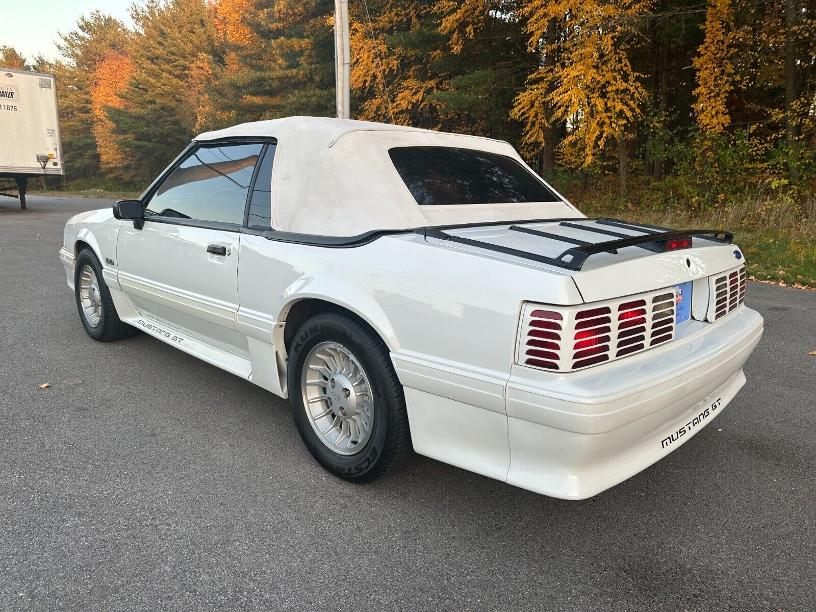 Ford-Mustang-Cabriolet-1989-27