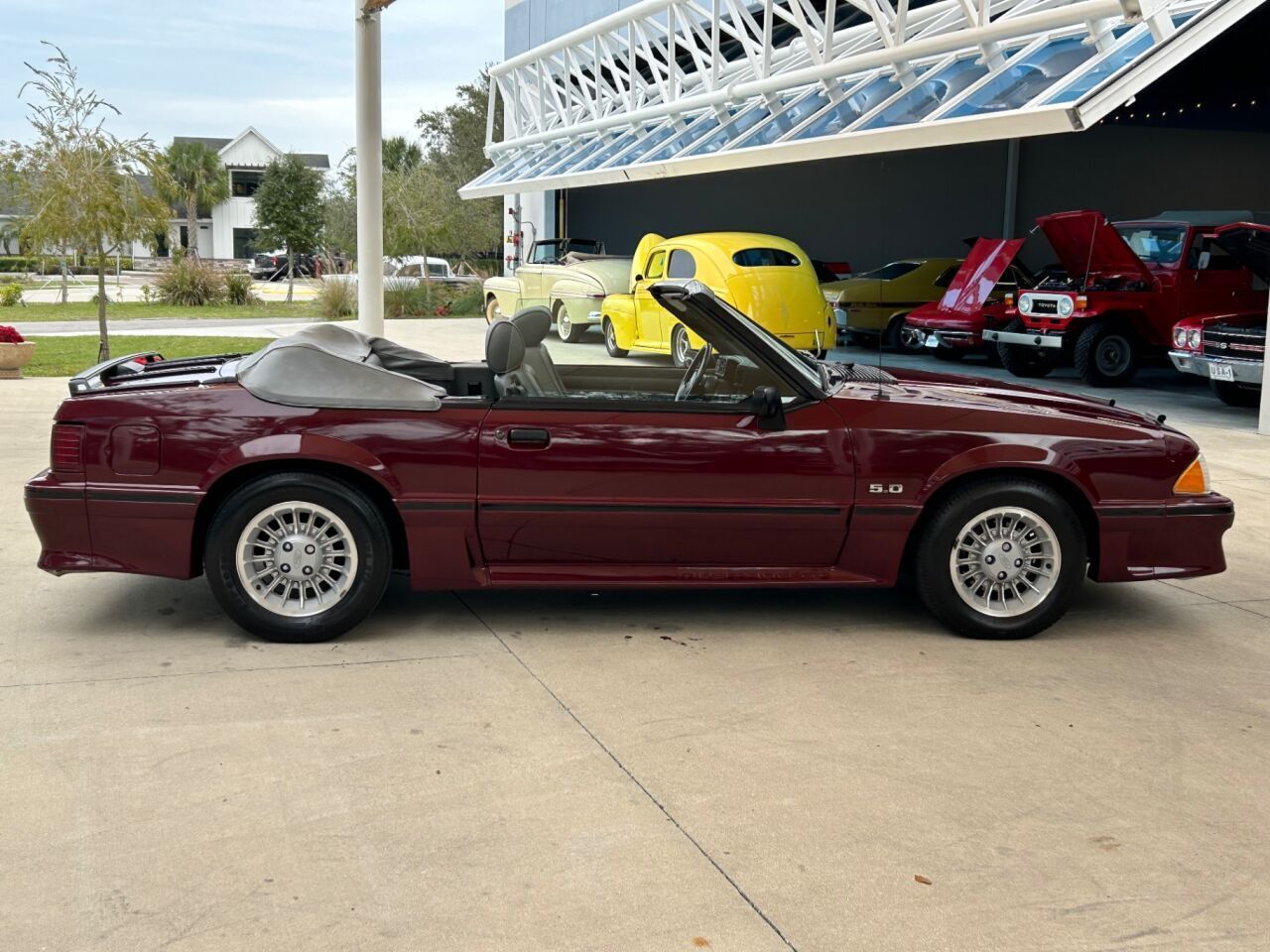 Ford-Mustang-Cabriolet-1989-3