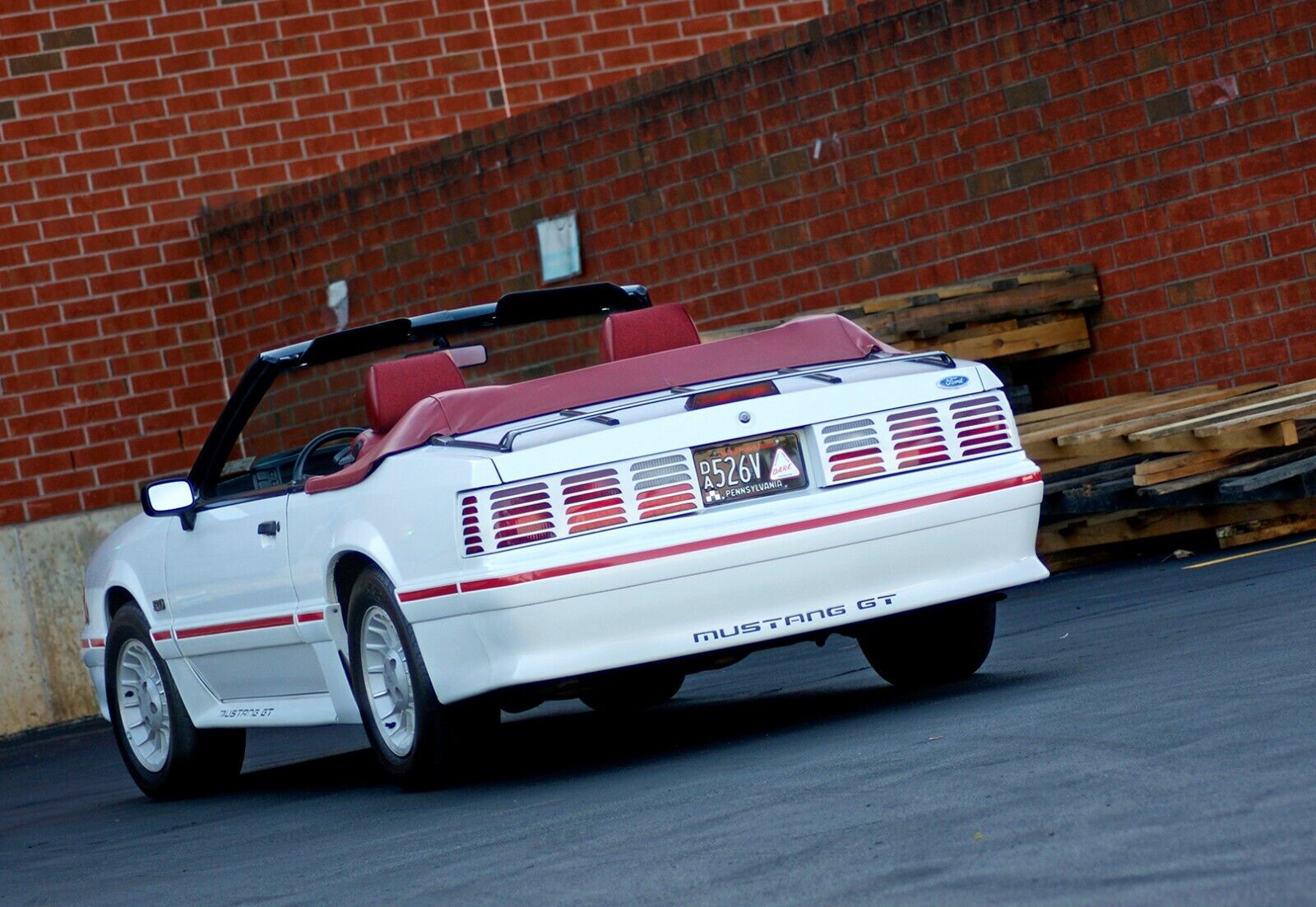 Ford-Mustang-Cabriolet-1989-6