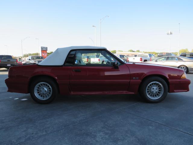 Ford-Mustang-Cabriolet-1989-8