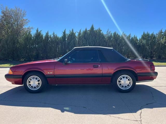 Ford-Mustang-Cabriolet-1990-1