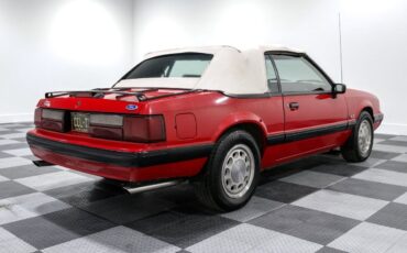 Ford-Mustang-Cabriolet-1990-10