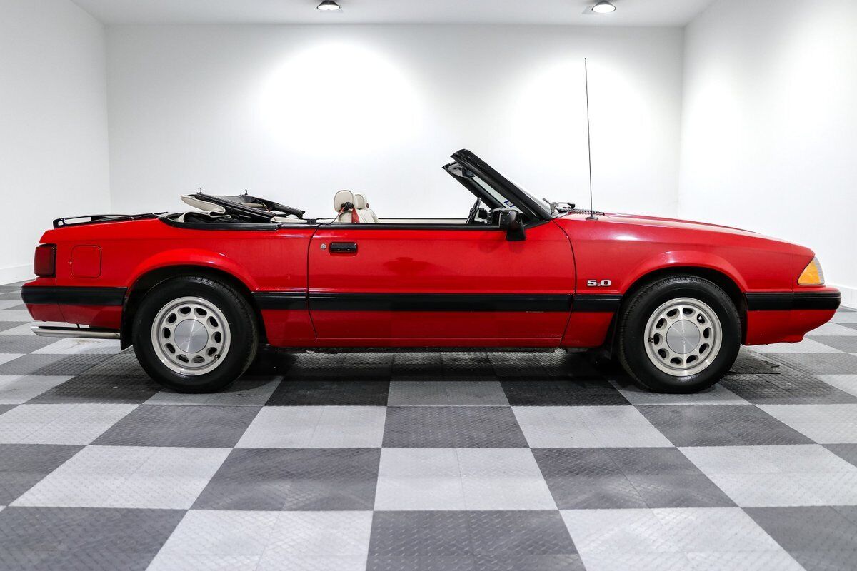 Ford-Mustang-Cabriolet-1990-11