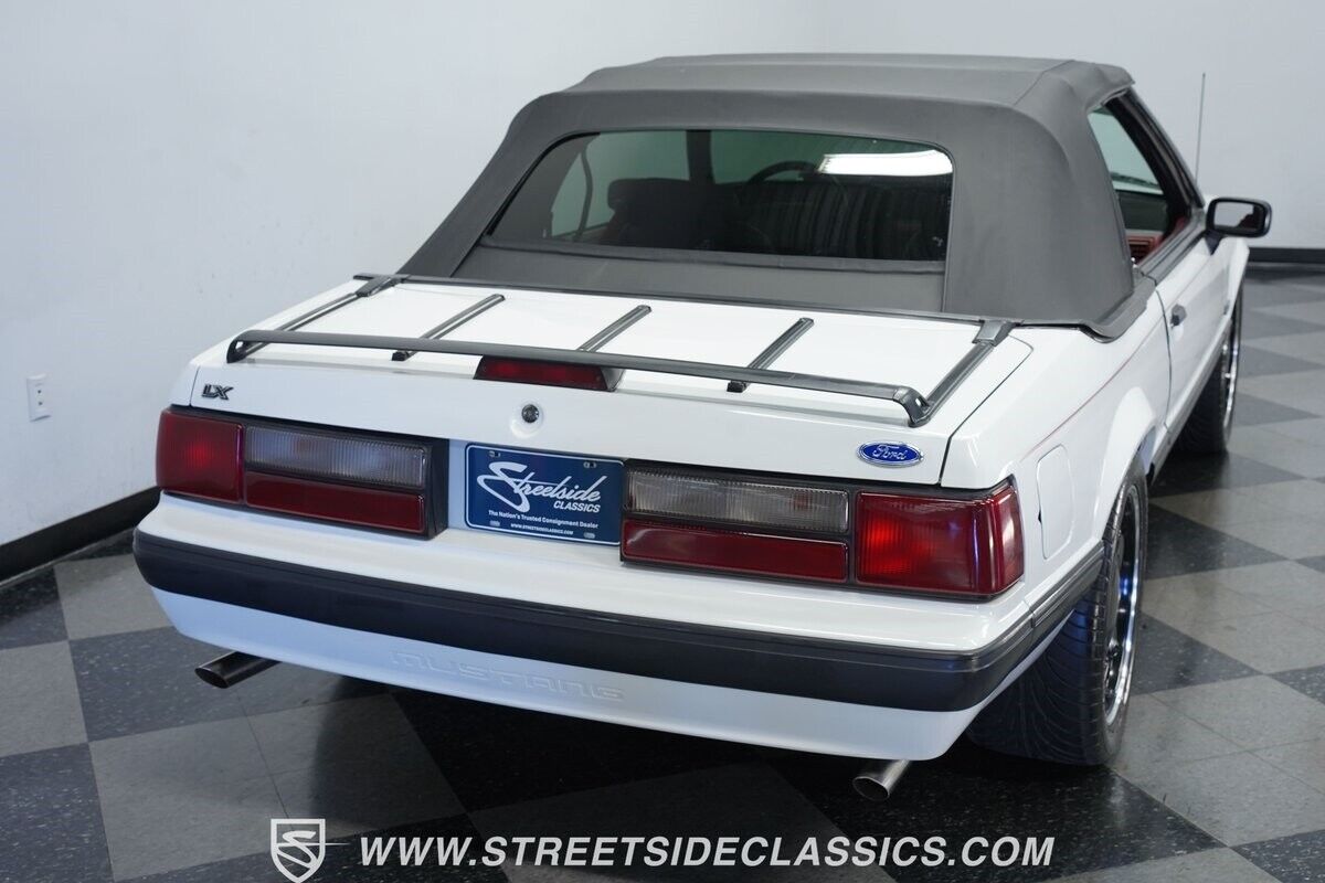 Ford-Mustang-Cabriolet-1991-9