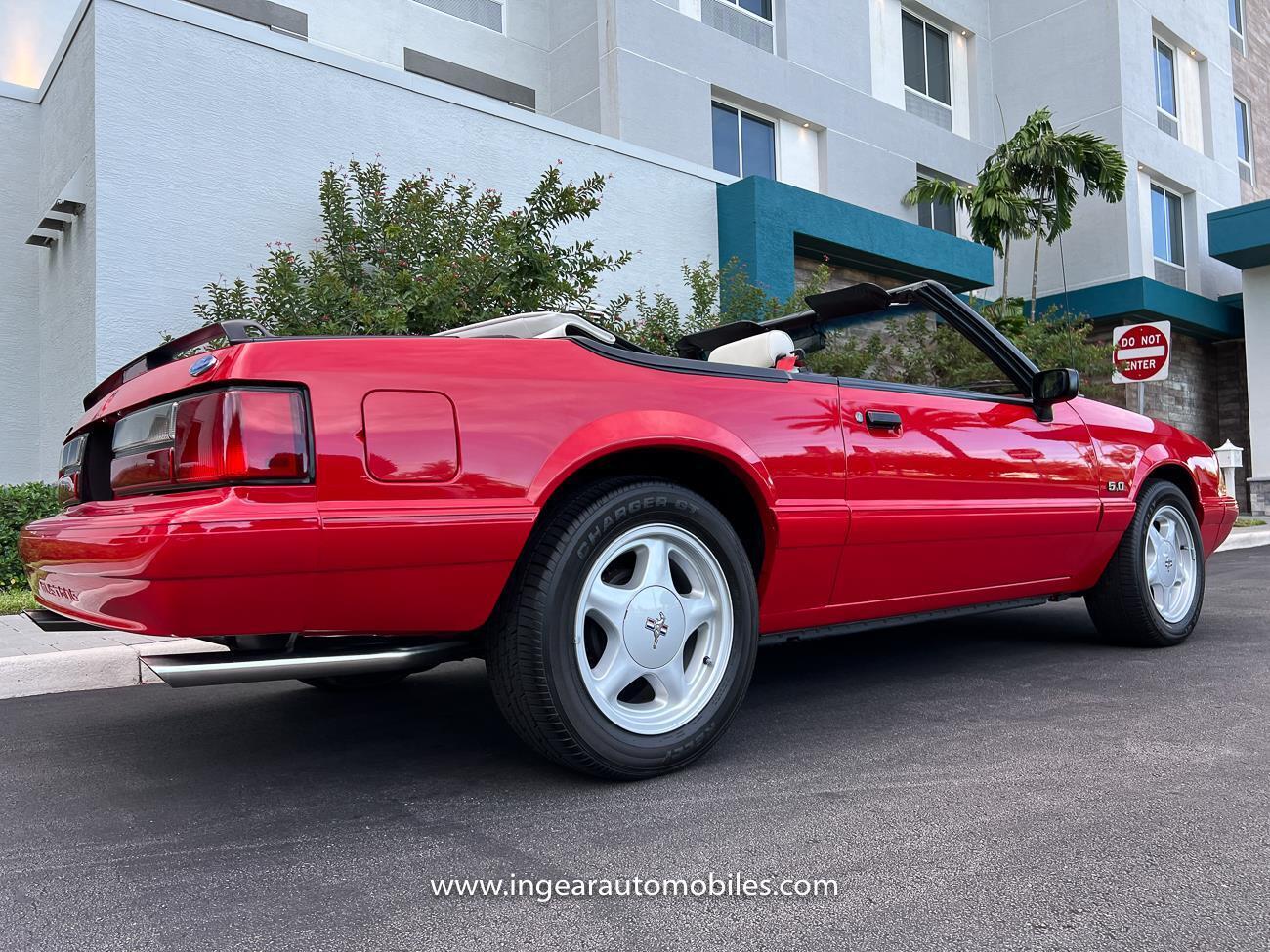 Ford-Mustang-Cabriolet-1992-1