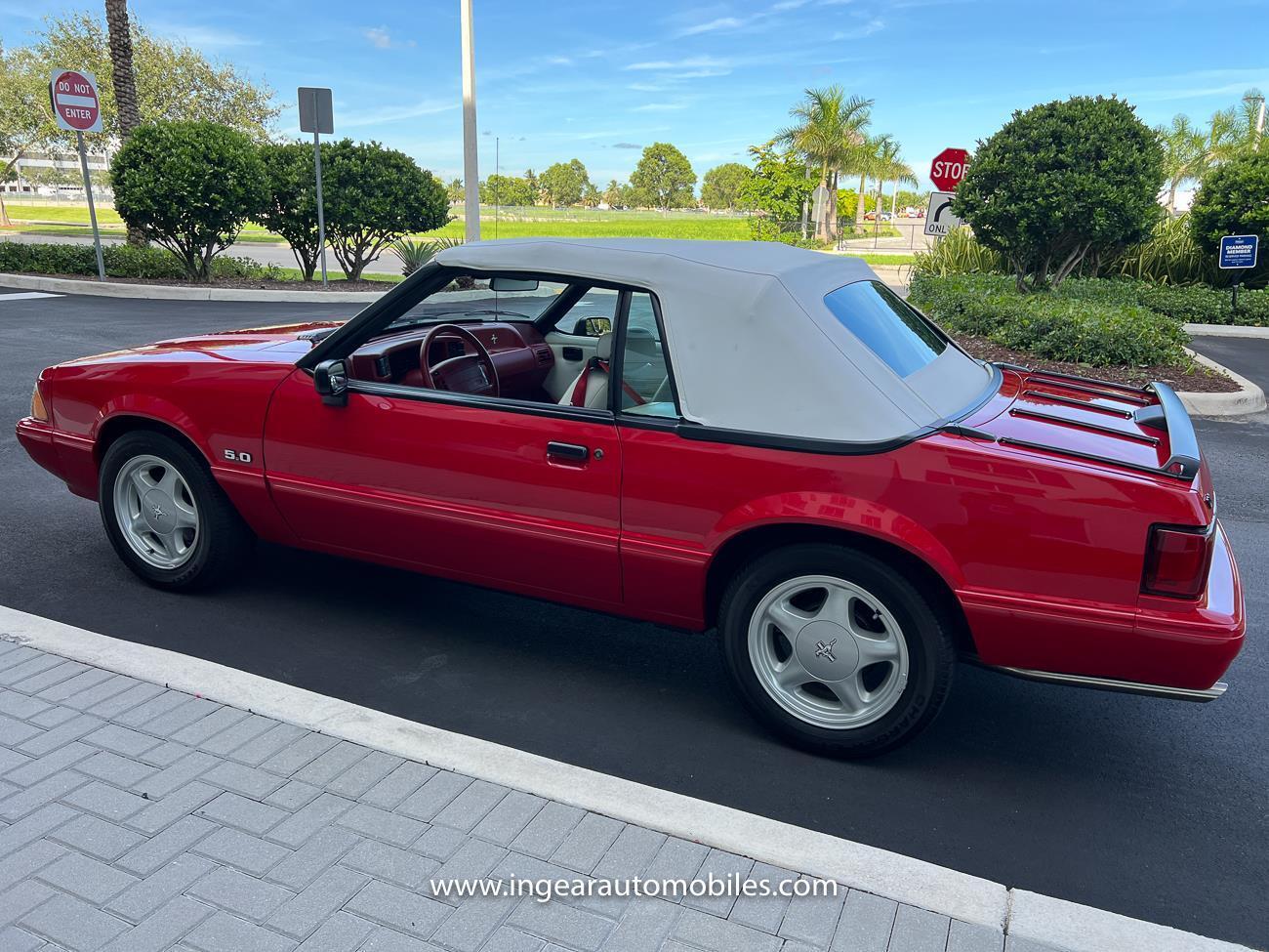 Ford-Mustang-Cabriolet-1992-23