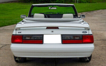 Ford-Mustang-Cabriolet-1993-6