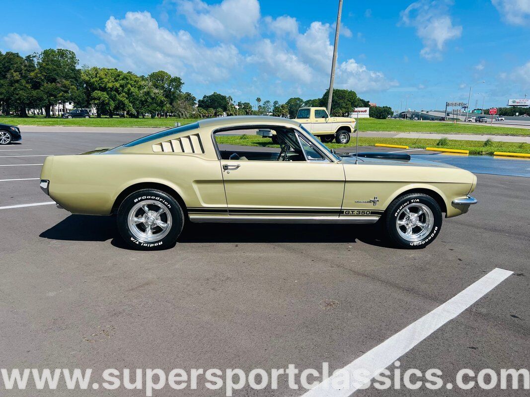 Ford-Mustang-Coupe-1965-2