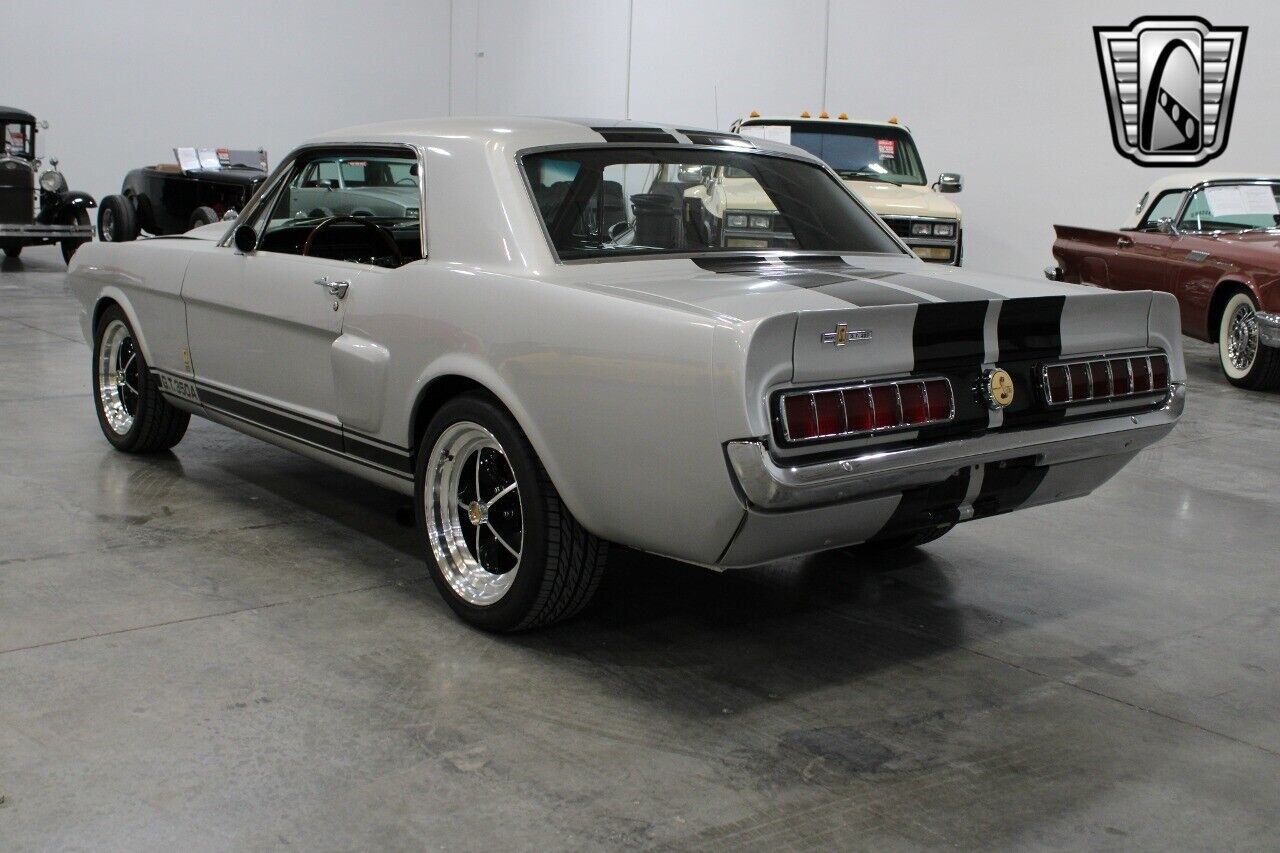 Ford-Mustang-Coupe-1965-3