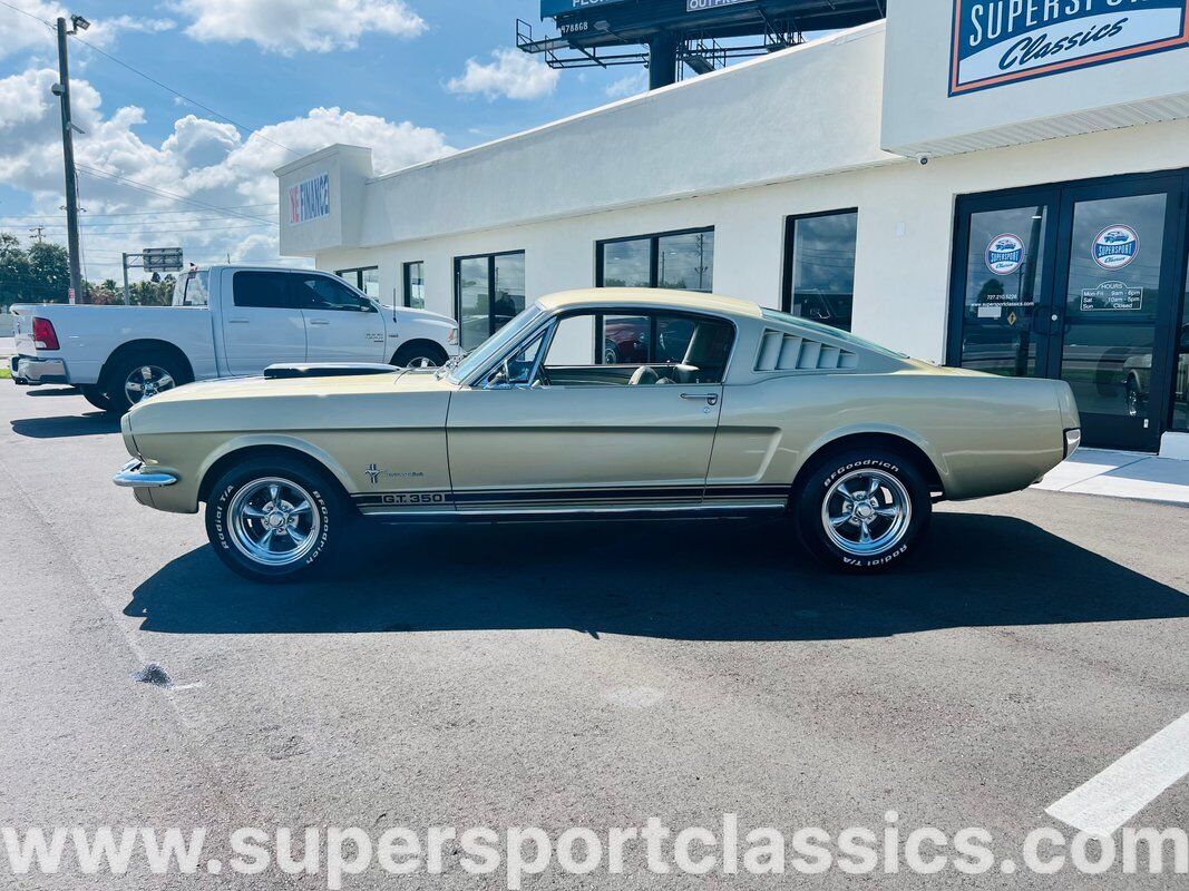 Ford-Mustang-Coupe-1965-7