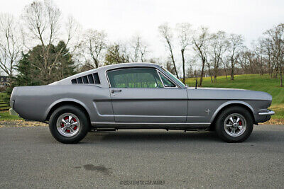 Ford-Mustang-Coupe-1965-8