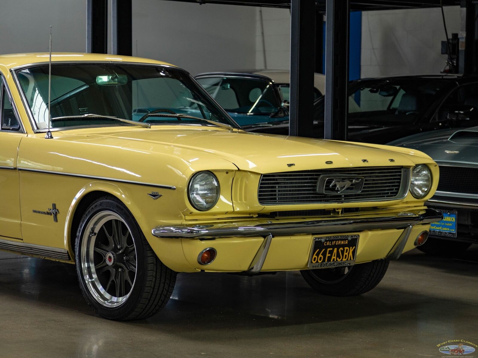 Ford-Mustang-Coupe-1966-11