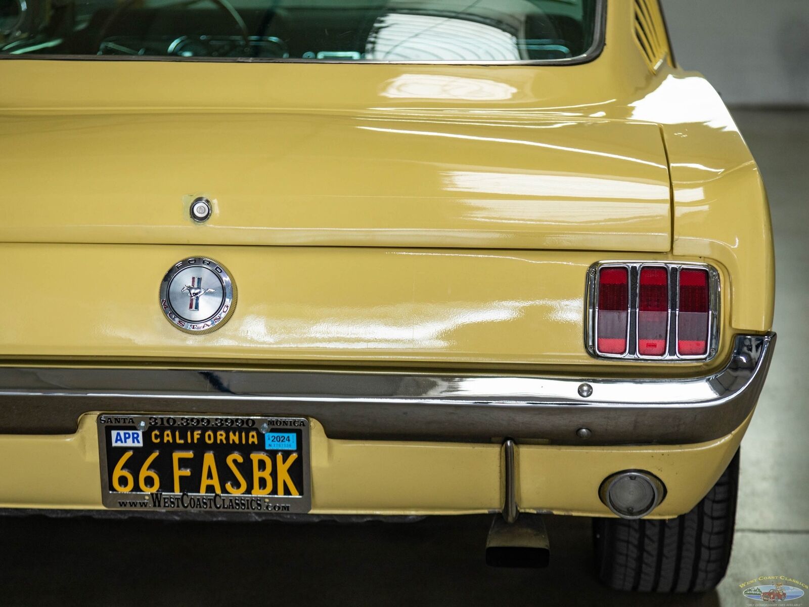 Ford-Mustang-Coupe-1966-19