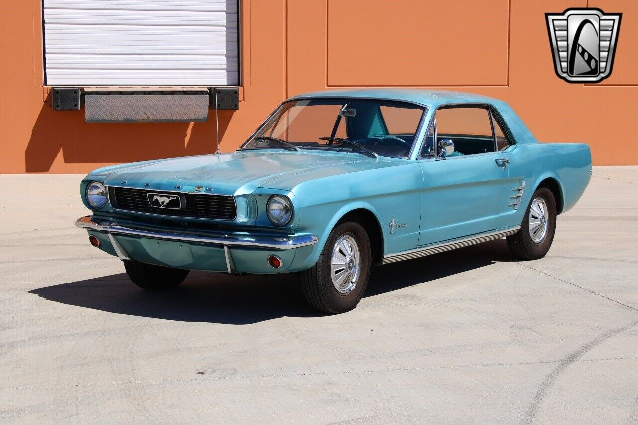 Ford-Mustang-Coupe-1966-2