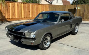 Ford-Mustang-Coupe-1966-2