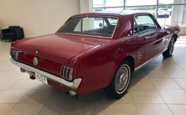 Ford-Mustang-Coupe-1966-2