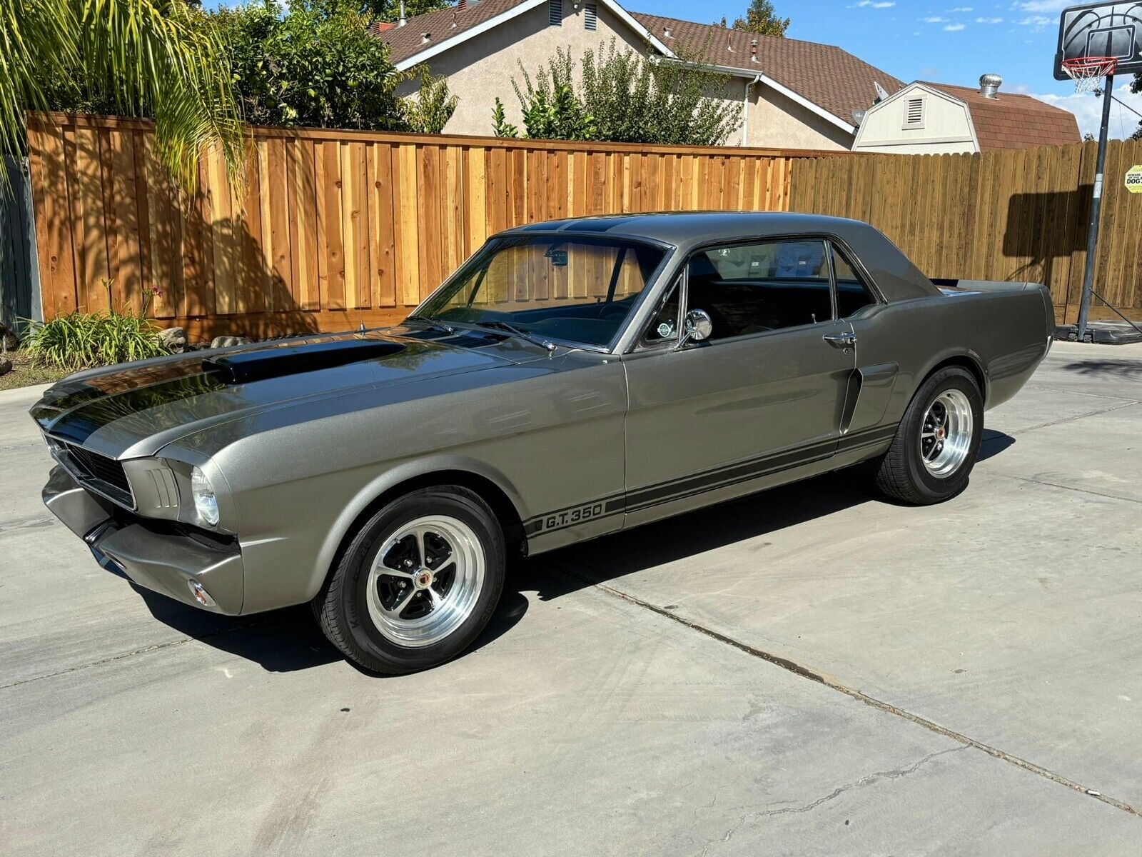 Ford-Mustang-Coupe-1966-3