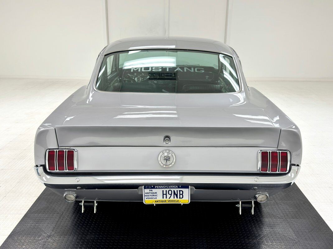 Ford-Mustang-Coupe-1966-3