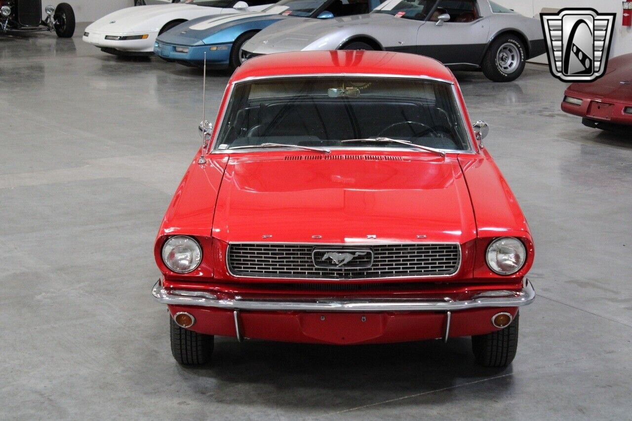 Ford-Mustang-Coupe-1966-3