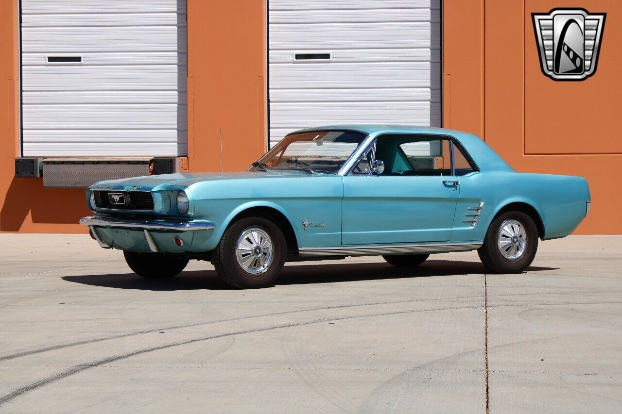 Ford-Mustang-Coupe-1966-4