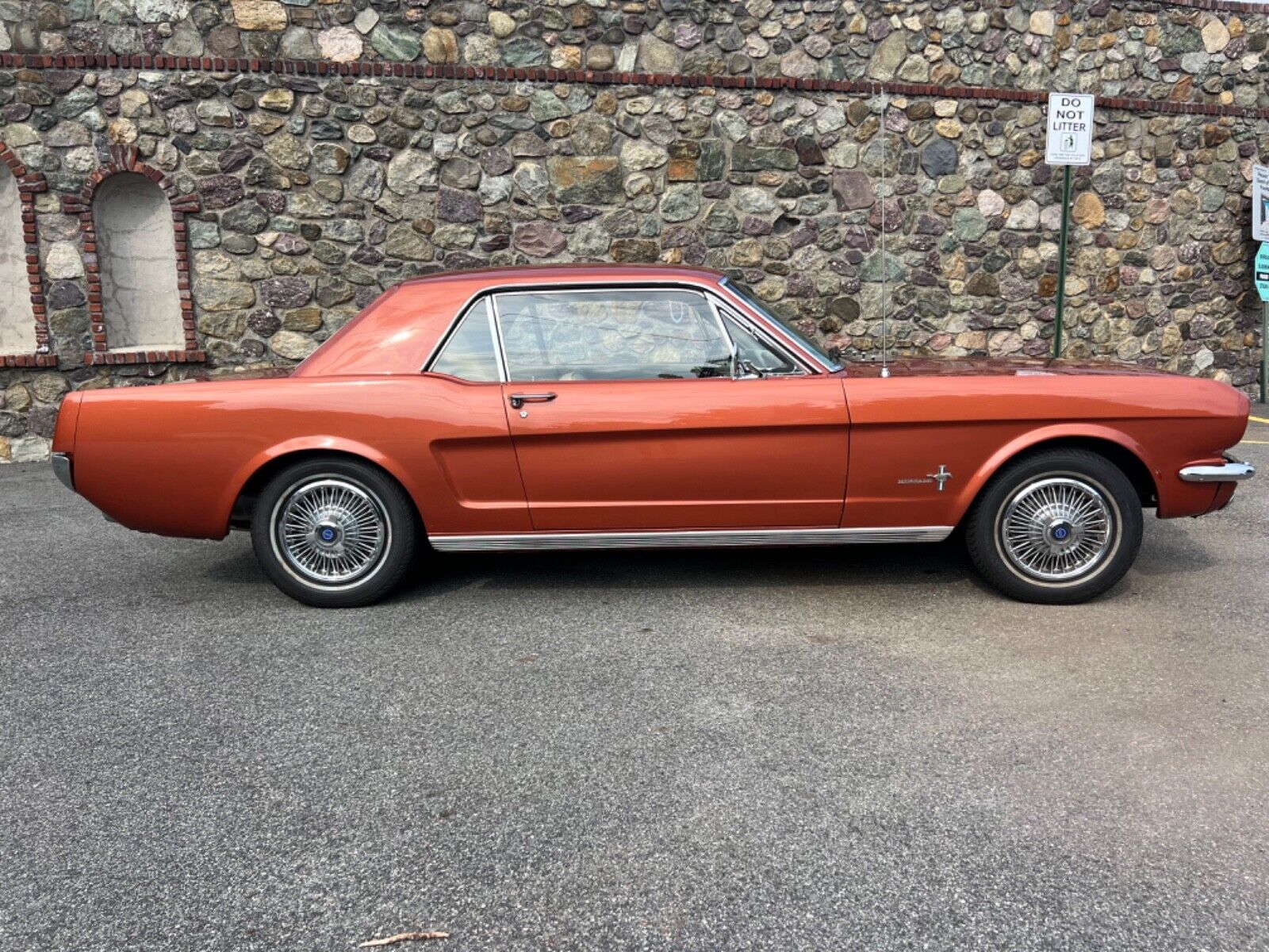 Ford-Mustang-Coupe-1966-4