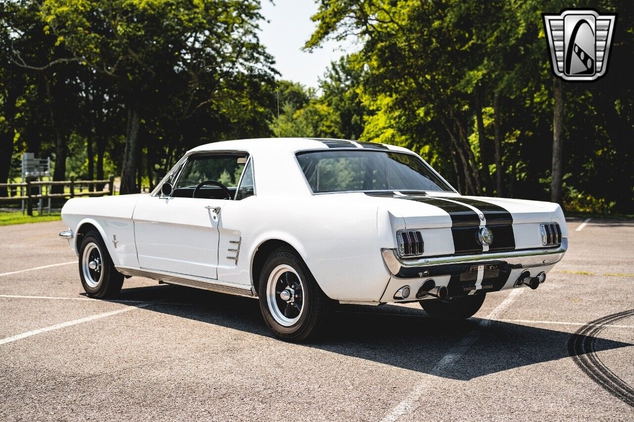 Ford-Mustang-Coupe-1966-4