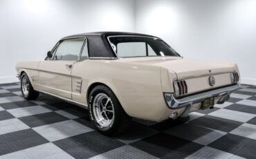 Ford-Mustang-Coupe-1966-4