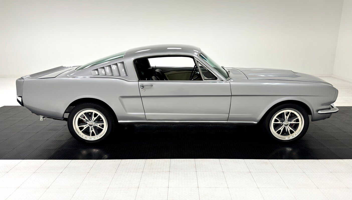 Ford-Mustang-Coupe-1966-5