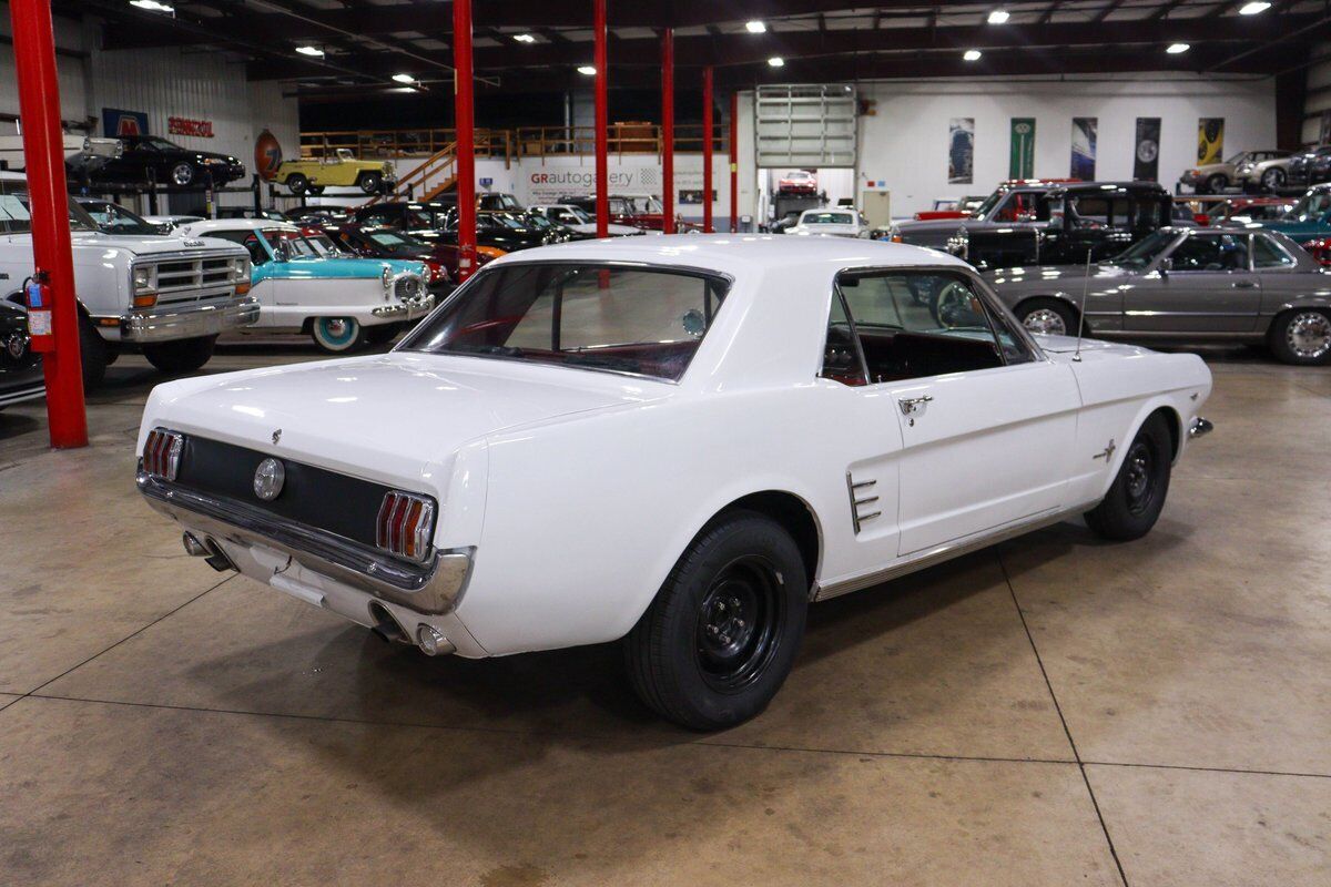 Ford-Mustang-Coupe-1966-7