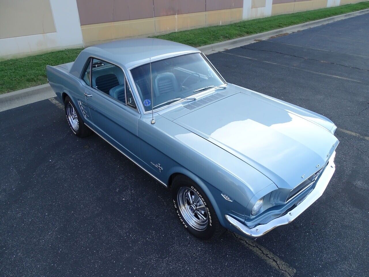 Ford-Mustang-Coupe-1966-8